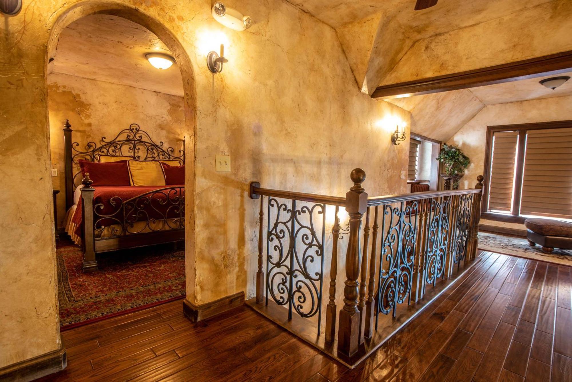 The Anniversary Inn - Logan Bagian luar foto