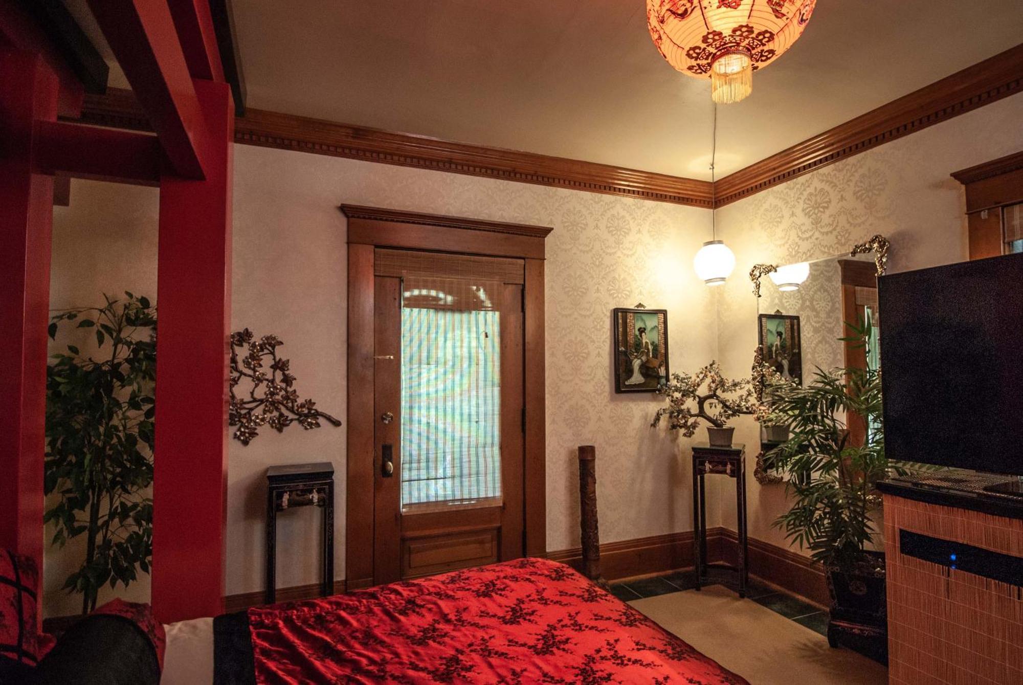 The Anniversary Inn - Logan Bagian luar foto