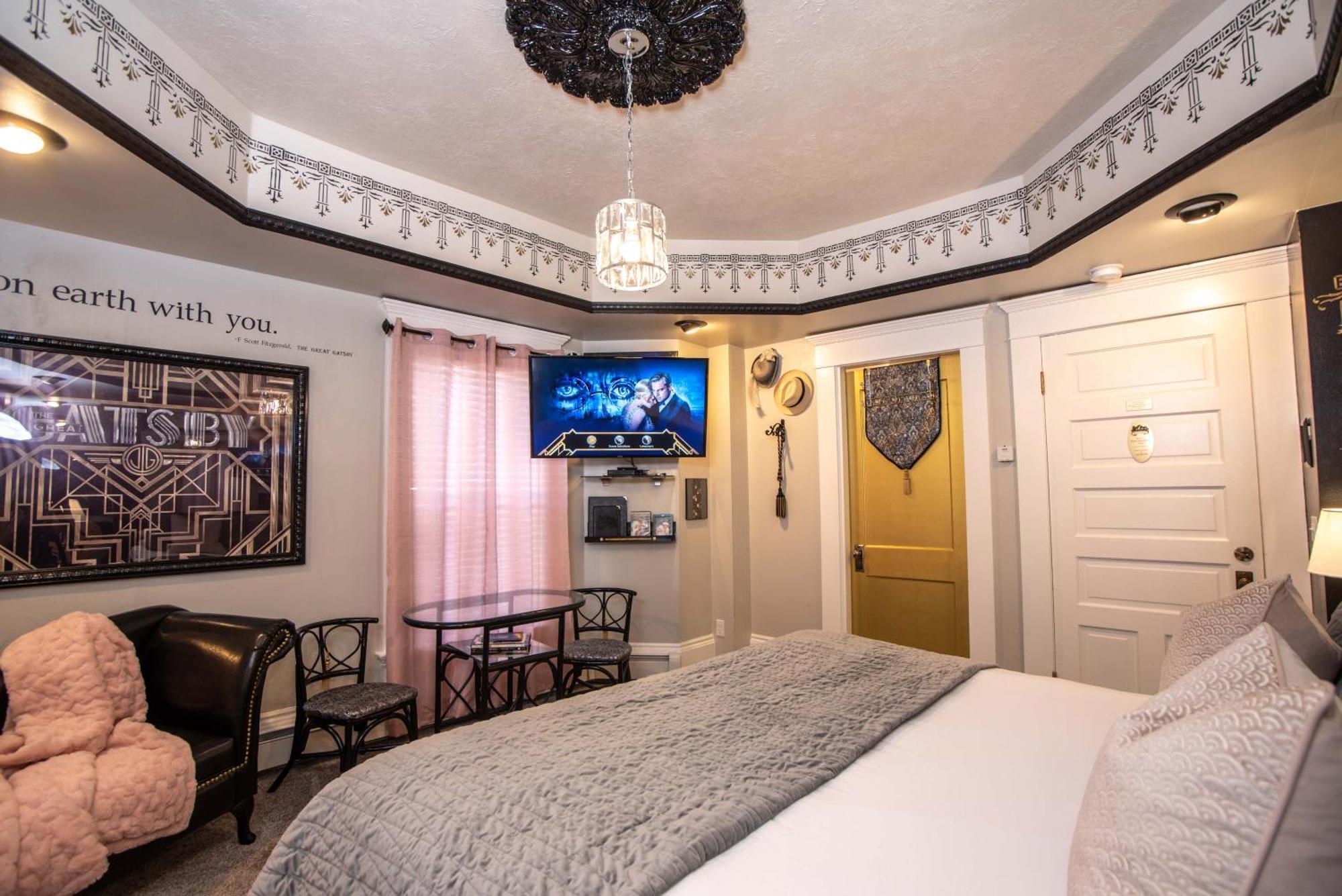 The Anniversary Inn - Logan Bagian luar foto