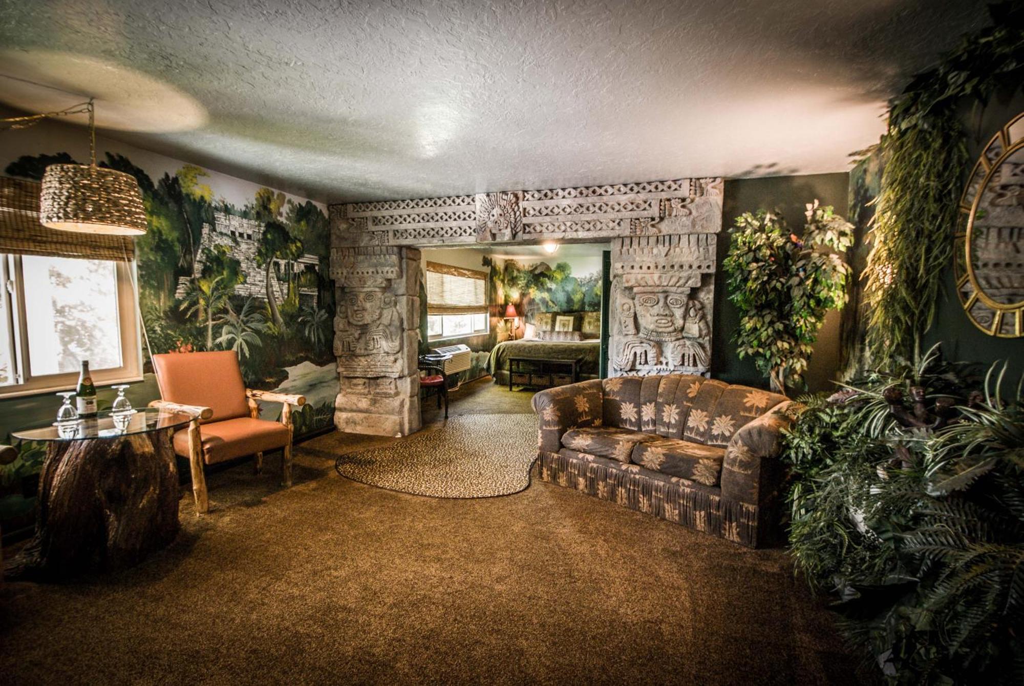 The Anniversary Inn - Logan Bagian luar foto